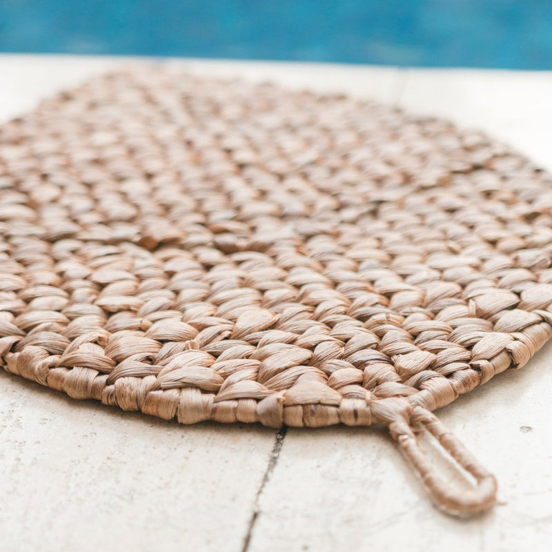 Placemat leaf-shaped (Set of 2, 4 or 6) 48 cm | Boho Table Mat DITU made from Water Hyacinth