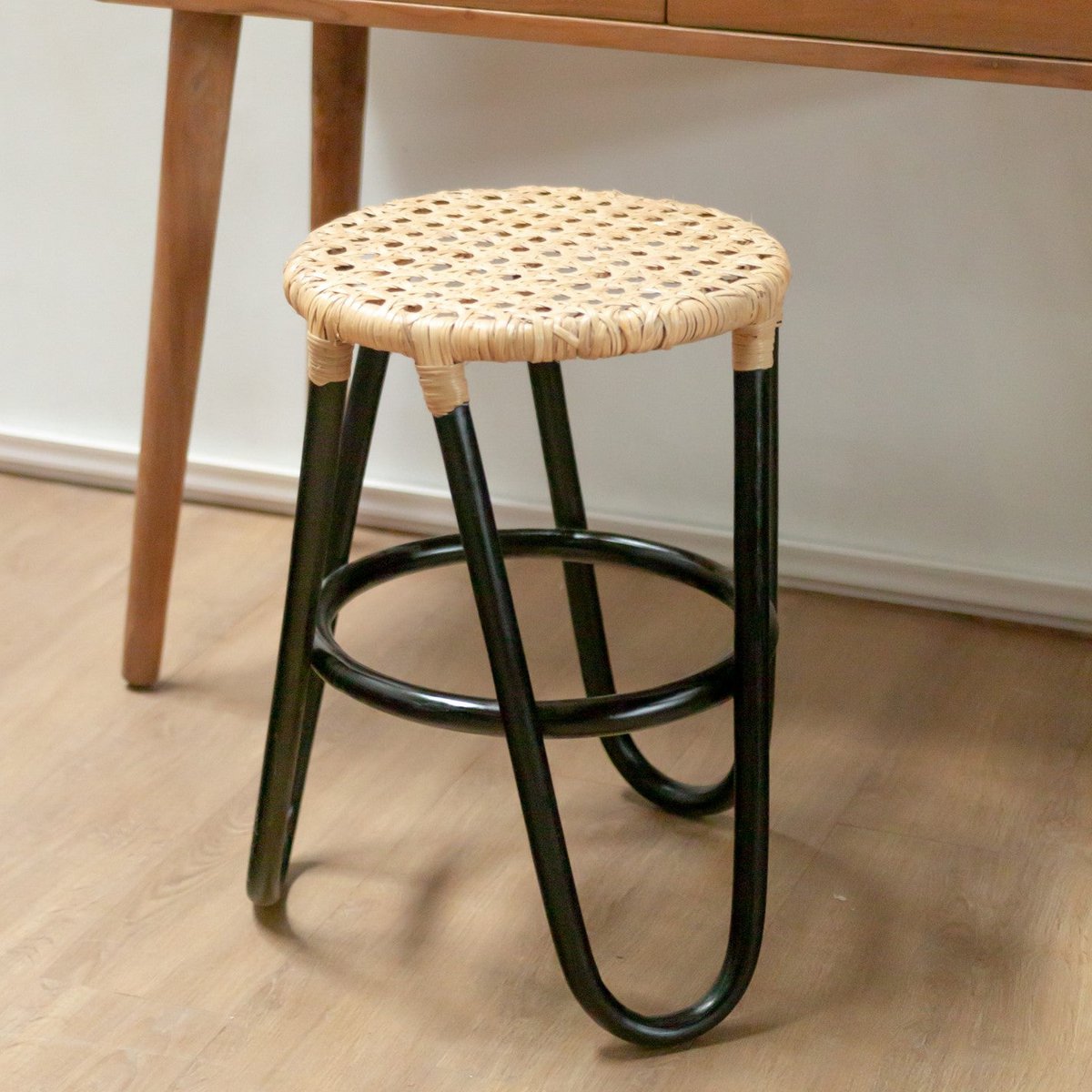 Rattan Stool KOLAKA Black Ø35 cm with Woven Seating Surface | Three-Legged Small Round Stool