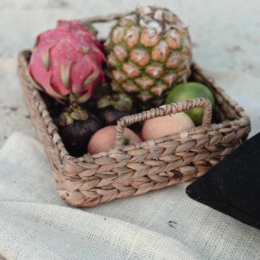 Tray BESAKIH made of Water Hyacinth (3 sizes)