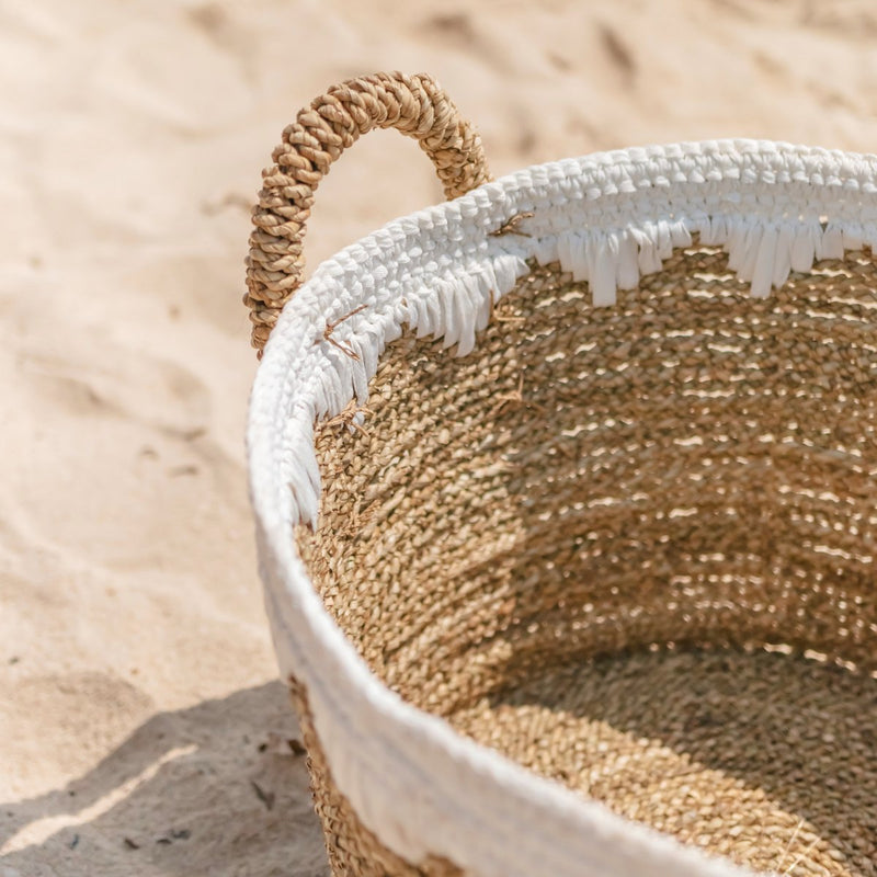 Round Seagrass Baskets with White Cotton Cords WAIGEO (3 sizes) Decorative Laundry or Storage Basket