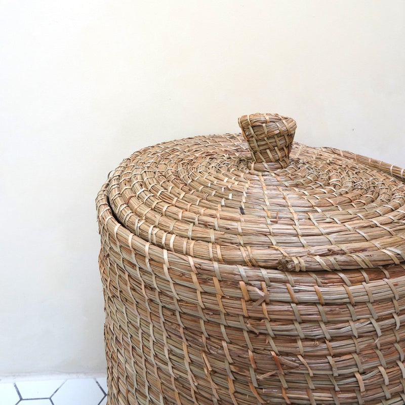 Laundry Basket with Lid LANTAI made from Seagrass Handmade from Natural Materials Round Hamper Storage Basket