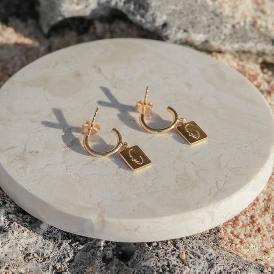 Earrings 18k gold plated with pendant - hoop earrings decorated with engraving face - hanging earrings made of 925 silver gold vermeil - KARTINI gold