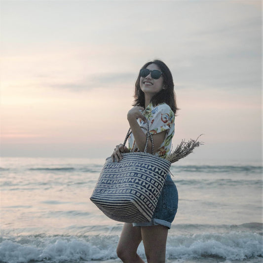 Blauwe boodschappentas | Strandtas | Tote Bag KIDUL van rotan